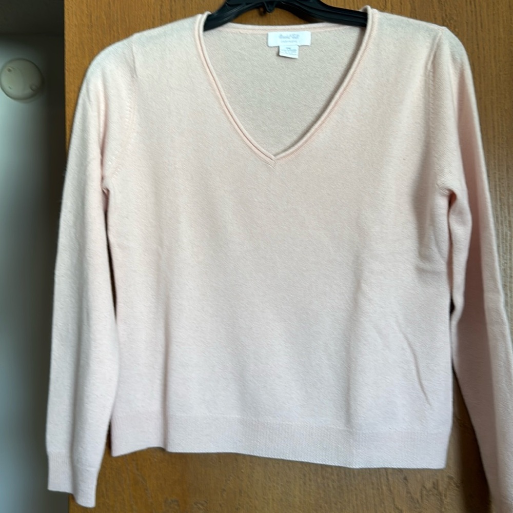 Vintage Marshall Field 100% Cashmere Women's V Neck Sweater